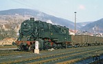 Dg 54445 aus Meiningen verkehrte auch am 2. Weihnachtsfeiertag und konnte mit 95 0024 im Kopfbahnhof Rauenstein abgepasst werden. (26.12.1979) <i>Foto: Joachim Bügel</i>
