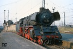 03 207 vom Bw Leipzig Hbf West wartet im Leipziger Hauptbahnhof auf die Rückkehr ins Bw. (08.08.1970) <i>Foto: Robin Fell</i>