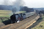 01 2016 vor dem D 370 "Pannonia-Express" bei Weinböhla. (07.03.1977) <i>Foto: Peter Schiffer</i>
