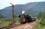 Die Zugkreuzung in Kaulsdorf ermöglichte einen "Verfolgungsvorsprung" zum Einfahrsignal von Hockeroda, wo 01 1512 mit dem Kirchentagssonderzug D 34404 wiederum erwartet wurde. (08.06.1980) <i>Foto: Wolfgang Bügel</i>