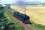 Blick von der Autobahn nahe Triptis auf 01 2118 mit E 802 nach Leipzig. (03.09.1980) <i>Foto: Wolfgang Bügel</i>