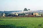 Vorbeifahrt des Dg 50272 (Kamenz - Arnsdorf) mit 52 8123 bei Pulsnitz. (04.09.1980) <i>Foto: Wolfgang Bügel</i>