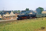 41 1137 fährt mit P 6454 von Magdeburg nach Oebisfelde in den Haltepunkt Vahldorf ein. (07.09.1980) <i>Foto: Wolfgang Bügel</i>