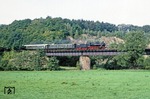 Kurz vor Nossen überquert 38 205 mit ihrem Sonderzug P 23583 die Mulde. (04.10.1980) <i>Foto: Joachim Bügel</i>