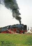 50 1002 mit Sonderzug P 23585 nach Nossen in Ziegenhain. (04.10.1980) <i>Foto: Joachim Bügel</i>