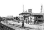 Der alte Solinger Hauptbahnhof wurde 1890 unter dem Namen Bahnhof Solingen Süd eröffnet, im Jahr 1913 in Solingen Hbf umbenannt und 2006 stillgelegt. Der alte Hauptbahnhof lag an der Strecke Solingen-Ohligs - Remscheid, sowie an der sog. Korkenziehenbahn nach Wuppertal-Vohwinkel. Den Namen Solingen Hauptbahnhof trägt seit Dezember 2006 der Bahnhof in Solingen-Ohligs.  (1911) <i>Foto: RVM-Archiv</i>