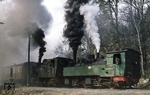 99 5903 und 99 6101 räuchern den Bahnhof Mägdesprung kräftig ein. (11.03.1977) <i>Foto: Peter Schiffer</i>