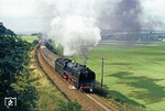 Ebenfalls von der Autobahn (der heutigen A 9) entstand dieses Bild der 01 2118 mit E 802 kurz vor Triptis. (09.10.1980) <i>Foto: Joachim Bügel</i>