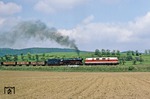 Gemeinsam befördern DR 118 280 und 44 0600 den Übergabezug 74432 von Saalfeld nach Unterwellenborn. (19.04.1981) <i>Foto: Wolfgang Bügel</i>