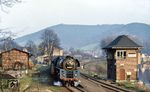 01 0508 verlässt mit P 5033 (Weimar-Saalfeld) den Bahnhof Uhlstädt. (18.04.1978) <i>Foto: Peter Schiffer</i>