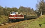 DR 118 057 ist mit einem Eilzug, der die beachtliche Strecke von Putbus über Berlin - Leipzig nach Saalfeld bediente, bei Weida unterwegs. (24.04.1978) <i>Foto: Peter Schiffer</i>