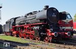 01 150 der Eisenbahnstiftung EJS war mit einem Sonderzug aus Bielefeld nach Weimar gekommen. (11.10.2015) <i>Foto: Andreas Höfig</i>