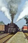 Gut aufgelegt hatte der Heizer der 41 1148 vor Dg 53745 im Bahnhof Meitzendorf.  (01.10.1981) <i>Foto: Wolfgang Bügel</i>