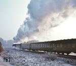 Nachschuss auf 01 0533 mit D 217, der im Zug auch französische Liegewagen von Paris Est bis Berlin mit sich führte. (22.12.1972) <i>Foto: Johannes Glöckner</i>