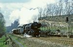 Auch am Karsamstag 1982 dampfte es auf der Saalebahn, wenn auch 41 1180 mit Ng 66474 bei Kahla keine große Last am Haken hatte. (10.04.1982) <i>Foto: Joachim Bügel</i>