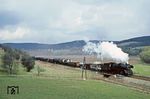 Auch bei Großpürschütz zeigte sich der Wettergott nochmals gnädig, als 41 1225 mit Dg 55475 erschien. (12.04.1982) <i>Foto: Joachim Bügel</i>