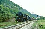 Die Saalfelder 41 1273-6 (41 273) mit Ng 66476 am ehemaligen Schrankenposten 65 zwischen Saalfeld (Saale) und Rudolstadt-Schwarza nahe Saalfeld-Remschütz.  (12.06.1982) <i>Foto: Wolfgang Bügel</i>
