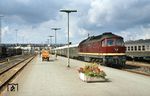 Mit D 466 aus Görlitz trifft DR 132 686 in Hof Hbf ein. (20.09.1983) <i>Foto: Peter Schiffer</i>