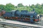 Anläßlich der Jubiläen "135 Jahre Eisenbahnen in Erfurt" und "100 Jahre Eisenbahndirektion Erfurt" stand die DR-Traditionslok 57 3297 (Hohenzollern, Baujahr 1923) auf einer Fahrzeugausstellung in Erfurt-West. (13.06.1982) <i>Foto: Wolfgang Bügel</i>