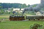Hinter Waltersdorf musste sich 86 1001 mit P 19645 nach Crottendorf tatsächlich etwas ins Zeug legen, immerhin steigte die Strecke hier auf 5 km Länge um 63 m. (18.06.1982) <i>Foto: Wolfgang Bügel</i>