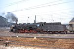 Die als "Jugendlok" beim Bw Leipzig Hbf West beheimatete 03 058 schiebt ihren Zug zurück ins Gleisvorfeld des Leipziger Hauptbahnhofs.  (12.07.1967) <i>Foto: Robin Fell</i>