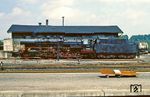 Nach Ankunft des Ng 62348 in Nossen rückt 50 3540 in das Bw ein. Dahinter verbirgt sich die am 18.05.1942 beim Bw Siedlce in Dienst gestellte 50 2226, die ab 20.11.1958 nach einer Rekonstruktion als 50 3540 unterwegs war. (18.08.1982) <i>Foto: Joachim Bügel</i>