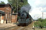 50 3684 trifft auf der Strecke Salzwedel - Oebisfelde mit P 6451 in Kuhfelde ein. (23.09.1982) <i>Foto: Wolfgang Bügel</i>