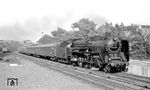 01 2114 (Bw Berlin Ostbahnhof) fährt mit D 118 nach Hannover durch den Bahnhof Berlin-Charlottenburg.  (04.06.1972) <i>Foto: Burkhard Wollny</i>