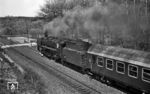 Nachschuss auf 01 2137 mit dem "Pannonia-Express" auf dem Weg nach Berlin nördlich von Weinböhla. (20.04.1976) <i>Foto: Joachim Bügel</i>