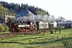 86 1001 rollt mit P 19642 aus Crottendorf dem nächsten Halt in Walthersdorf entgegen. (27.09.1982) <i>Foto: Wolfgang Bügel</i>