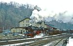 50 3604 (Bw Karl-Marx-Stadt) verlässt mit Ng 64342 aus Annaberg den Bahnhof Wolkenstein. (30.12.1982) <i>Foto: Wolfgang Bügel</i>