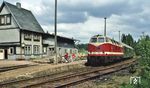 DR 118 693 im Bahnhof Rennsteig, mit 748m der höchste Punkt der Strecke.  (16.06.1991) <i>Foto: Manfred Kantel</i>