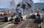 Vom 2. bis 6. Oktober 1991 bespannten die Loks 01 2137, 03 001, 35 1113, 50 3661, 52 8195, 52 8200, 62 015 und 86 1049 über 50 (!) Planzüge auf den Strecken Dresden - Görlitz/Zittau, Bautzen - Hoyerswerda und Bautzen - Großpostwitz - Löbau (Sachs) unter dem Motto "Dampf in der Oberlausitz". Einer dieser Züge verlässt hier mit 86 1049 den Bahnhof Löbau in Sachsen. (03.10.1991) <i>Foto: Manfred Kantel</i>