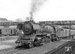 Die Reichenbacher 22 070 (ex 39 193) vor D 145 (München - Dresden) in Hof Hbf. (24.03.1962) <i>Foto: Joachim Claus</i>
