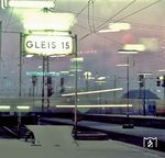 Nächtliche Momentaufnahme an Gleis 15 des Dortmunder Hauptbahnhofs. (28.04.1975) <i>Foto: Johannes Glöckner</i>