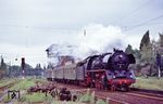 Vor einem planmäßigen Personenzug von Güsten nach Magdeburg anlässlich des 150 jährigen Jubiläums der Fernbahn Magdeburg - Leipzig ist 41 1231 in Magdeburg-Buckau unterwegs. (01.09.1990) <i>Foto: Peter Schiffer</i>