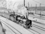 38 2443 (Bw Leipzig Hbf Süd) in Höhe der Brandenburger Straße am Leipziger Hauptbahnhof. (25.03.1970) <i>Foto: Dieter Kempf</i>