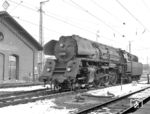 01 530 wurde 1964 aus 01 221 rekonstruiert. Die beim Bw Erfurt stationierte Lok war in Bebra bis 1973 Stammgast. (30.03.1970) <i>Foto: Dieter Kempf</i>