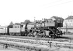 50 3695 entstand am 25.11.1961 aus Umbau (Rekonstruktion) der 50 1066 (BMAG, Baujahr 1941) im RAW Stendal. Die Aufnahme der hier mit Giesl-Ejektor ausgerüsteten 50 3695 entstand in Rostock. (02.07.1968) <i>Foto: Will A. Reed</i>