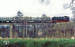 86 1001 mit P 19645 nach Scheibenberg auf der Zschopaubrücke bei Schlettau. (21.04.1983) <i>Foto: Wolfgang Bügel</i>
