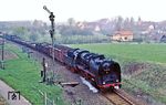 50 1002 fährt mit Ng 62348 (Meißen - Nossen) in Deutschenbora ein. (24.04.1983) <i>Foto: Wolfgang Bügel</i>