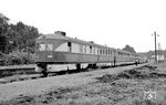 182 004 (ex SVT 137 278, Bauart "Köln") mit 184 002 (ex VT 137 291, Bauart "Ruhr") als Sonderzug im Bahnhof Beeskow. (06.10.1975) <i>Foto: Manfred Elster</i>