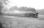 01 0529 mit E 805 nach Saalfeld im Elstertal bei Haynsburg. (12.04.1976) <i>Foto: Joachim Bügel</i>