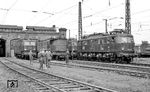 Lokparade im Bw Halle P mit E 18 19, E 95 02 und E 42 066. (05.1968) <i>Foto: Manfred Elster</i>