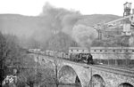 58 1758 mit Dg 53324 auf der Muldebrücke bei Schlema. (19.04.1976) <i>Foto: Joachim Bügel</i>