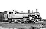 Im Heimat-Bw Völklingen präsentiert sich die preußische T 12 "7705 SAAR" dem Fotografen. Die 1909 von Borsig gebaute Lok wurde 1935 von der DRG als 74 1305 eingeordnet und war noch bis 1958 im Einsatz, zuletzt beim Bw Karlsruhe Hbf.  (15.08.1932) <i>Foto: DLA Darmstadt (Maey)</i>