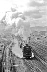44 0324 in Saalfeld auf dem Weg nach Unterwellenborn. (07.04.1977) <i>Foto: Joachim Bügel</i>