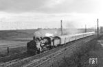 38 1831 (Bw Leipzig Hbf West) mit einem Personenzug bei Großkorbetha.  (17.03.1965) <i>Foto: Joachim Claus</i>
