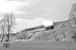 01 0529 mit dem verstärkten D 1099 nach Stralsund bei Weiterode. (20.04.1973) <i>Foto: Dieter Kempf</i>