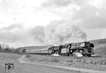 Gemeinsam befördern 01 0501 und 01 0523 den D 197 nach Leipzig bei Ronshausen. (20.04.1973) <i>Foto: Dieter Kempf</i>